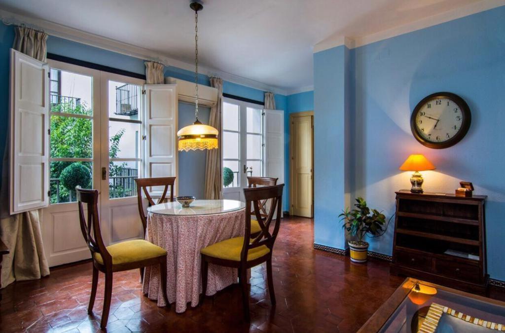 Apartamento En Un Dormitorio En Plaza Alfaro Севилья Экстерьер фото